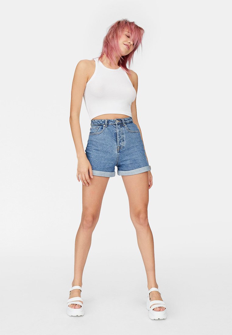 Stradivarius MOM-FIT - Jeans Shorts - Blue Denim