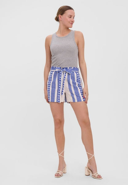 Vero Moda GEBUNDENE - Shorts - Birch