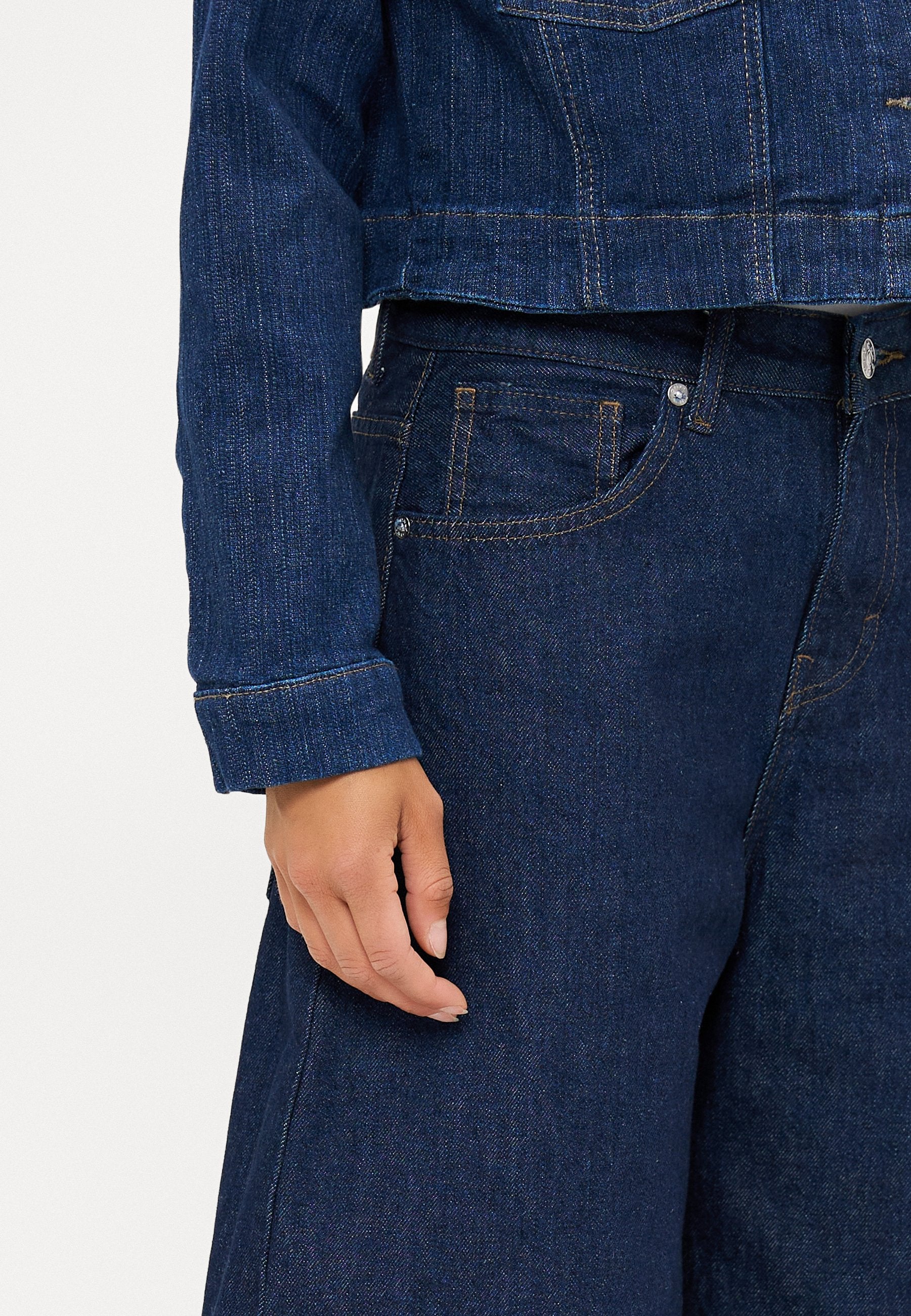 ONLY Petite ONLTAYLOR RINSE BARREL - Relaxed Fit Jeans - Dark Blue Denim
