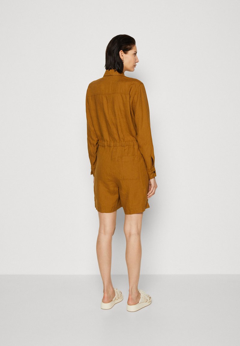 Marc O'Polo OVERALL SHORT LEG LONG SLEEVE DRAWSTRING BUTTON PLACKET - Jumpsuit - Wood Brown