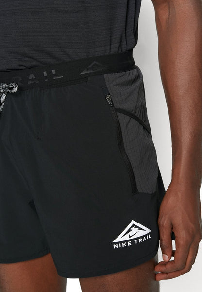 Nike Performance TRAIL - Kurze Sporthose - Black/smoke Grey/white