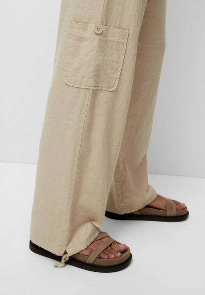 PULL & BEAR LOOSE-FITTING - Stoffhose - Beige