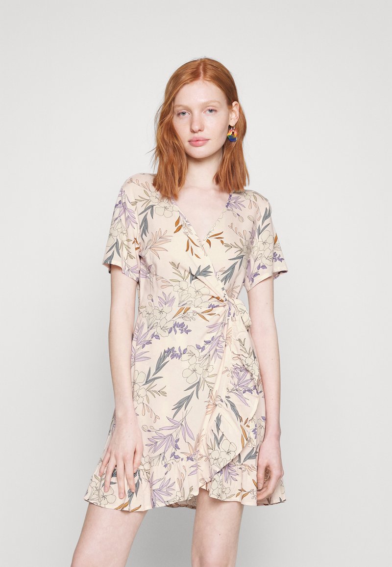 ONLY ONLNOVA LIFE MARLIE WRAP DRESS - Freizeitkleid - Peach Blush Leonora