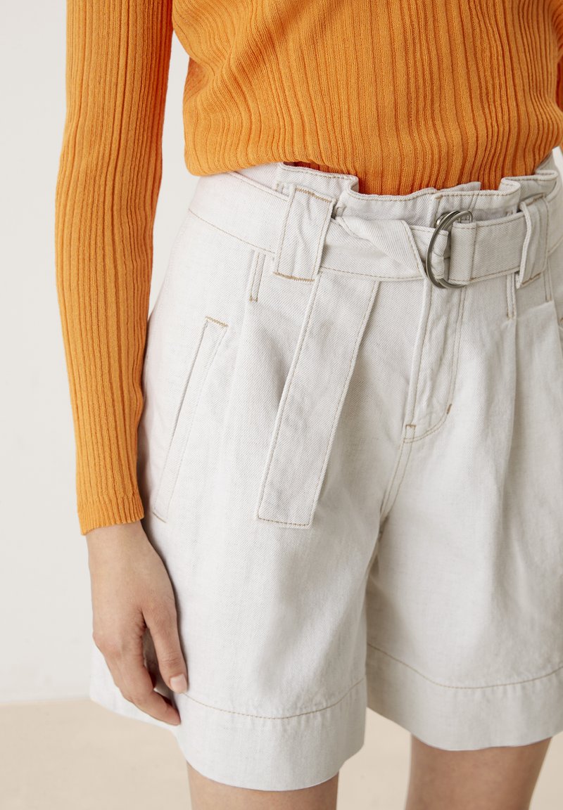 S.Oliver Jeans Shorts - White