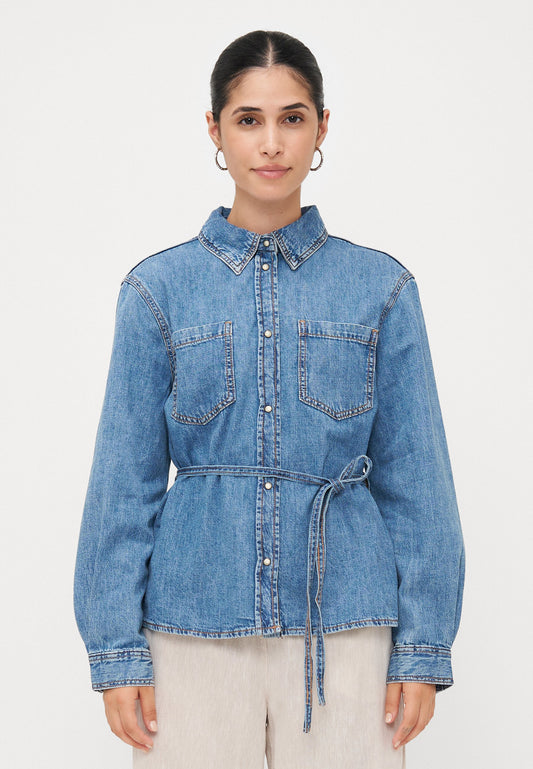 ONLY Petite ONLKOKO SEGVIGNY BELT SHIRT - Button-down Blouse - Medium Blue Denim