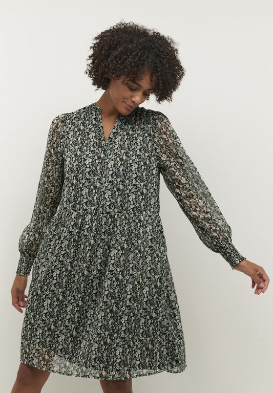 Kaffe KALENNY - Freizeitkleid - Black Green Chalk Flower