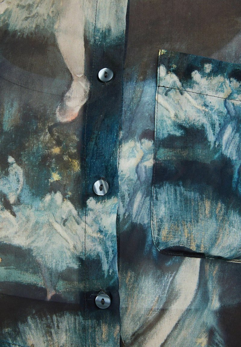 BERSHKA SHORT SLEEVE WITH ART SERIES PRIN - Hemdbluse - Dark Green