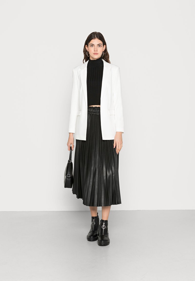 Pieces PCBOSSY LS LOOSE NOOS - Kurzmantel - Cloud Dancer