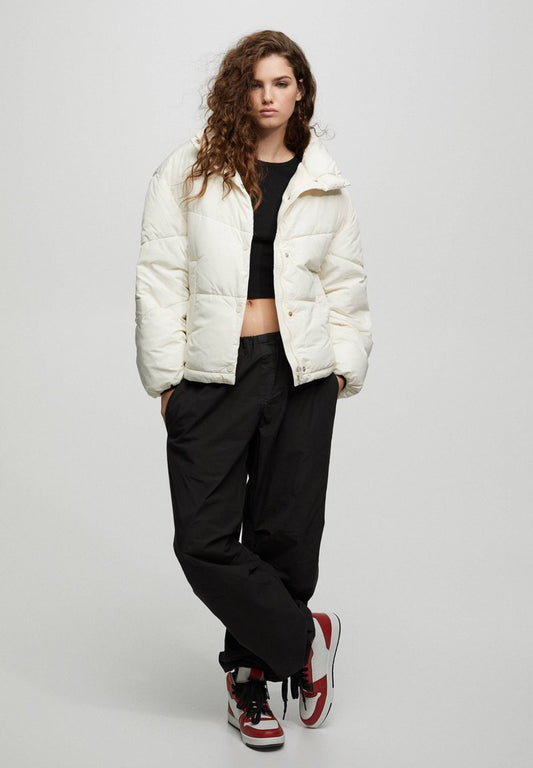 PULL & BEAR WITH A FUNNEL COLLAR - Winterjacke - Mottled Beige