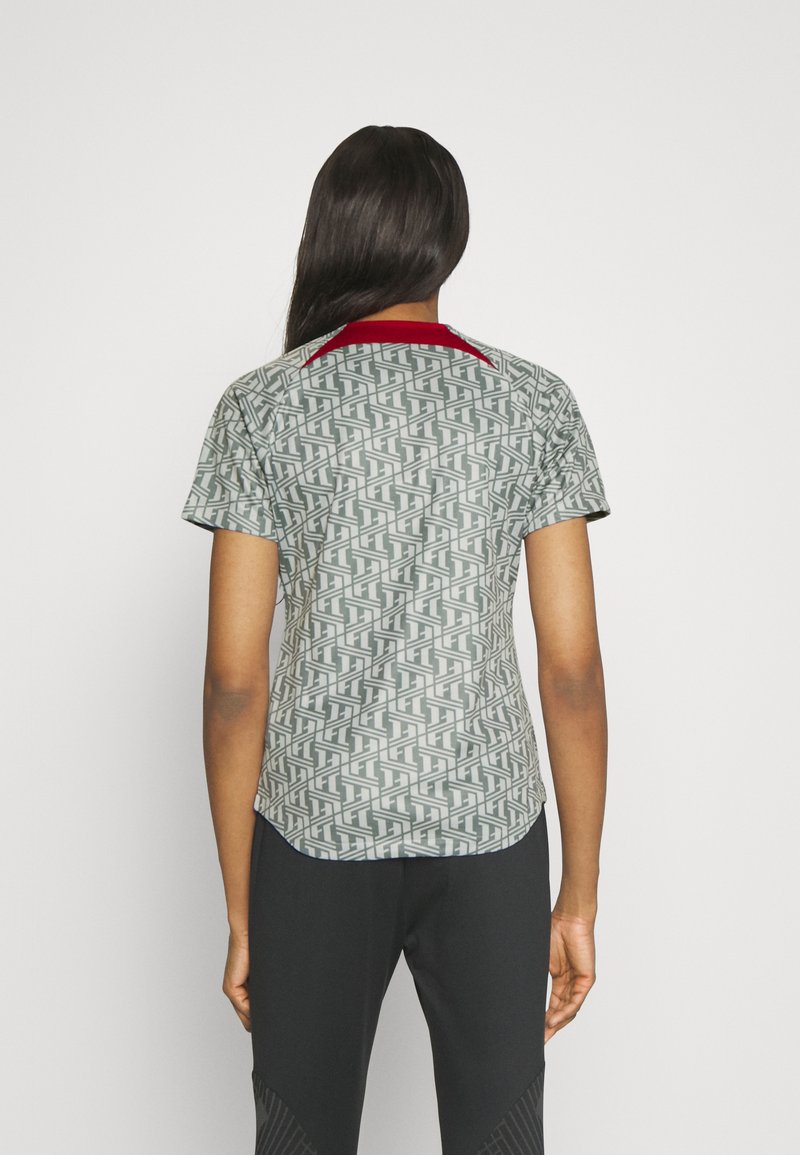 Nike Performance LIVERPOOL FC TOP PREMATCH - Vereinsmannschaften - Wolf Grey/tough Red/tough Red