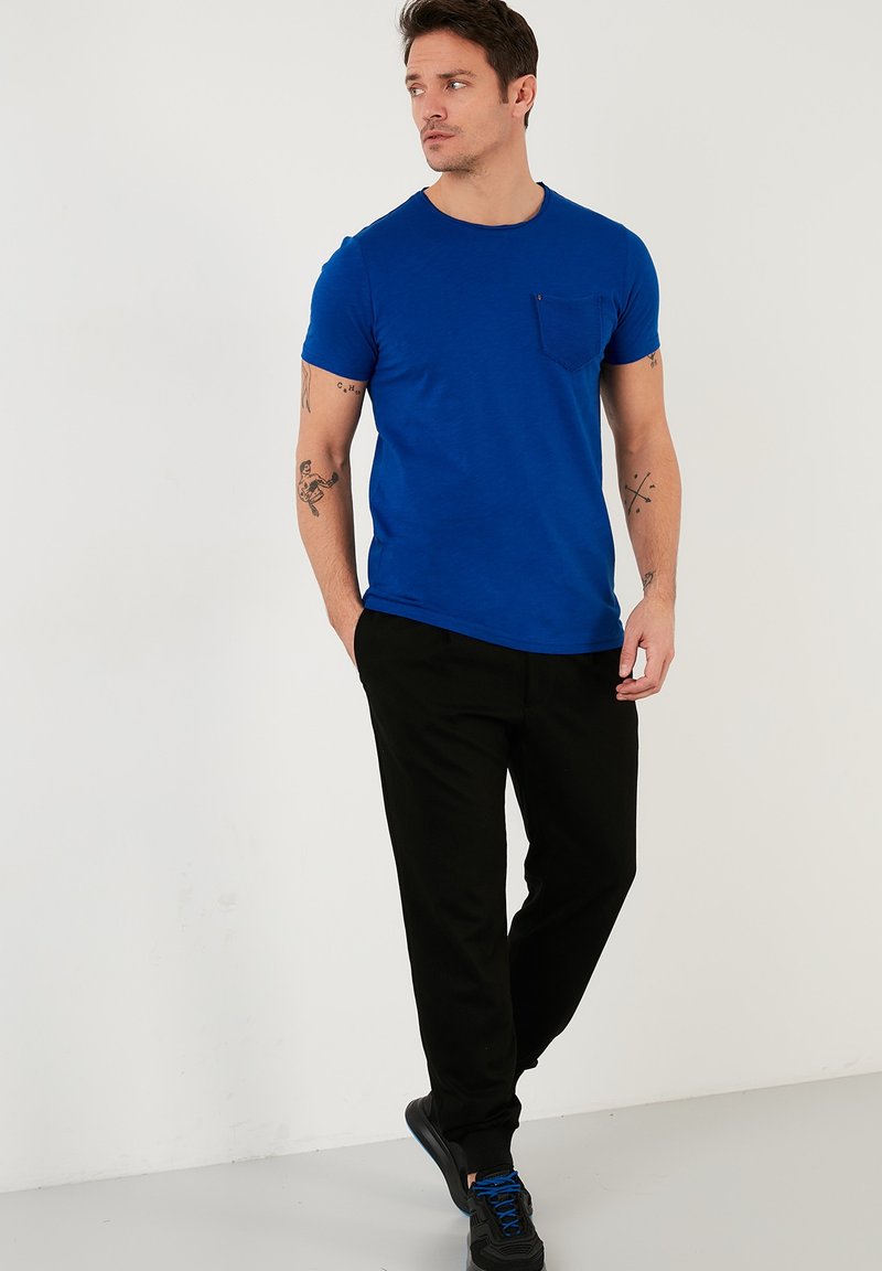  SLIM FIT - T-Shirt Basic - Saxe Blue