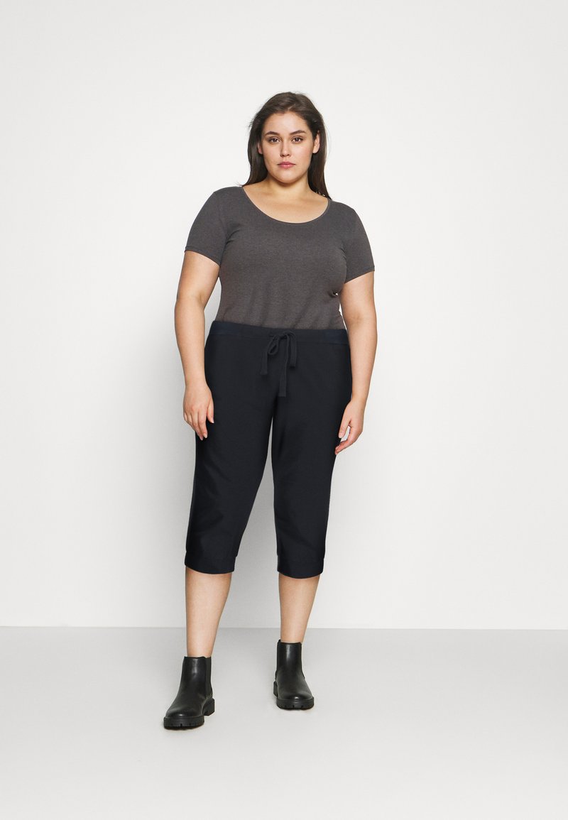  CAPRI PANTS - Shorts - Midnight Marine