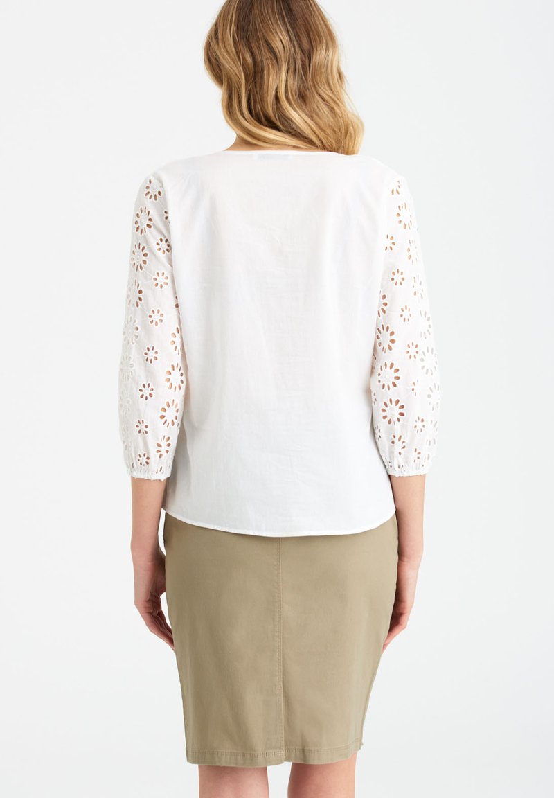  Bluse - White
