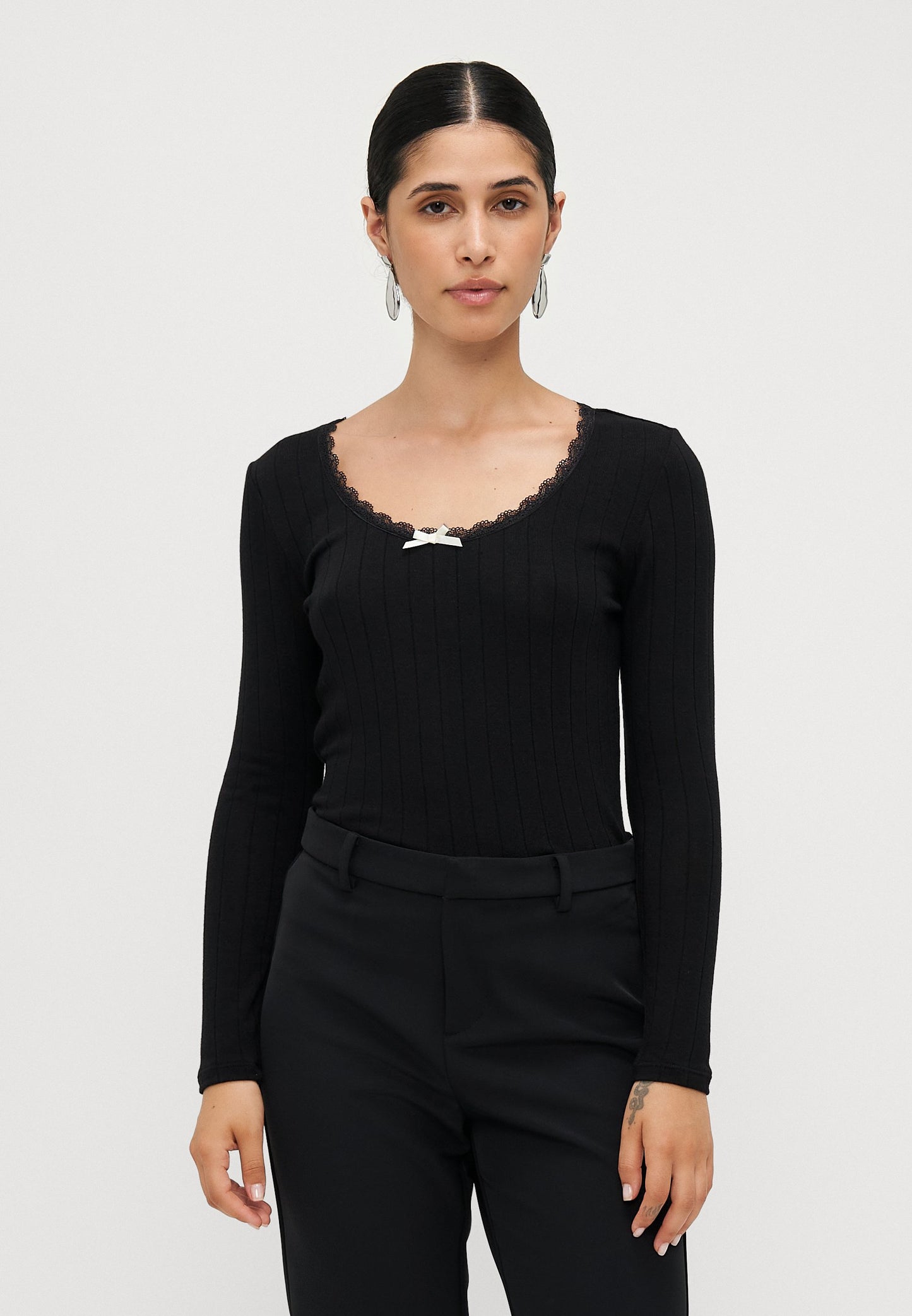 ONLY Petite ONLLAIKA U NECK - Long Sleeved Top - Black