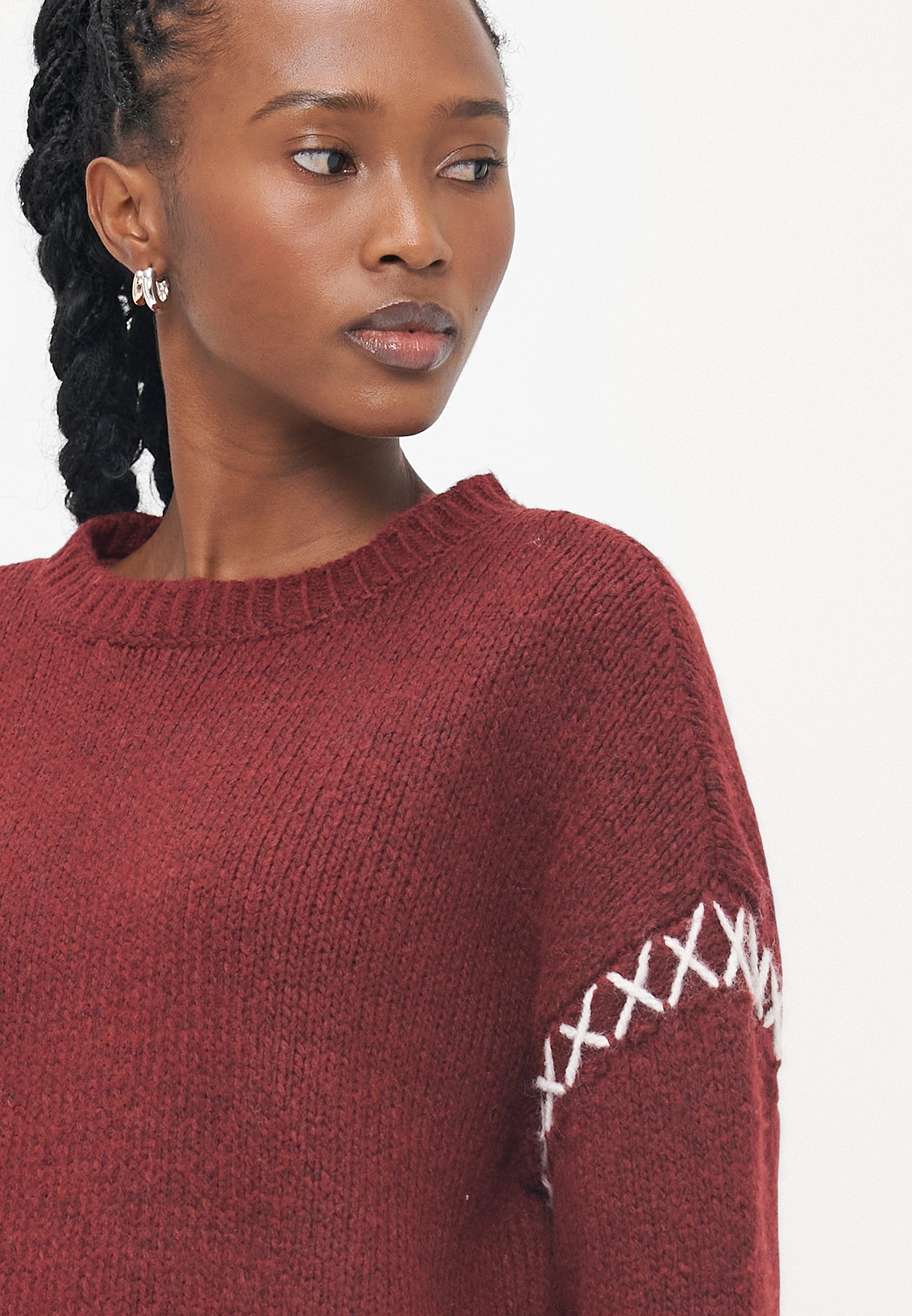 ONLY Petite ONLAMANDA LIFE O NECK DETAIL - Jumper - Cabernet/cloud Dancer
