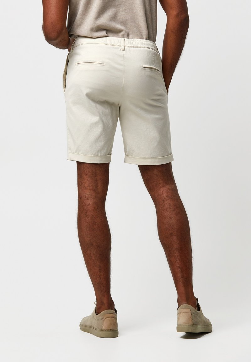 Profuomo Shorts - Sand