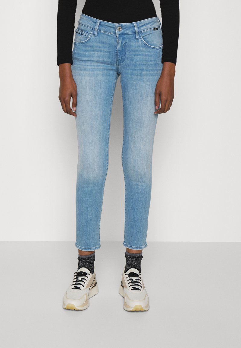 Mavi LINDY - Jeans Slim Fit - Light Sky Glam