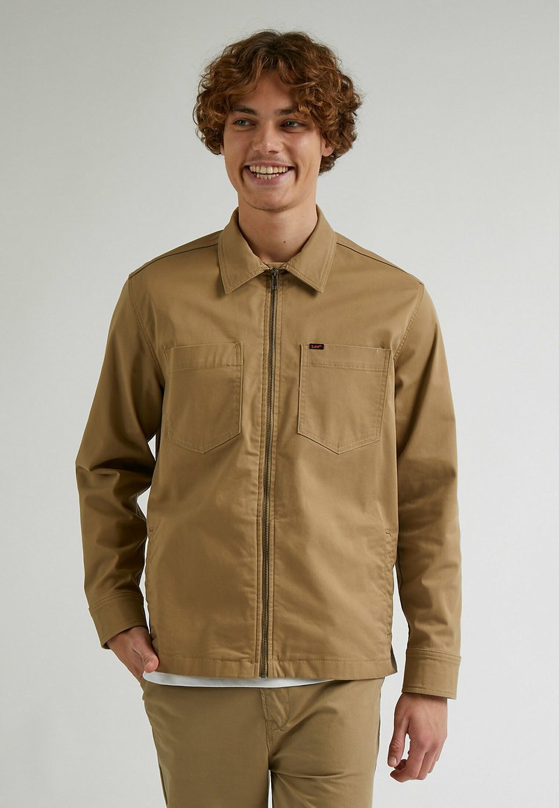Lee CHETOPA - Leichte Jacke - Clay