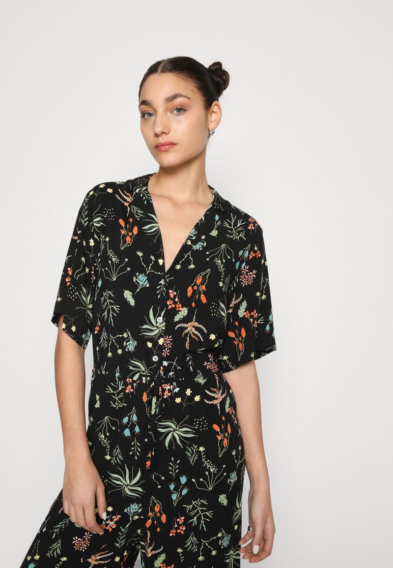 Soaked In Luxury INDRE ZAYA - Jumpsuit - Black