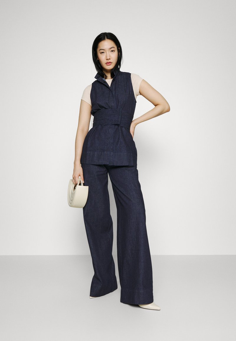  VINTAGE CHAMBRAY TROUSER - Stoffhose - Dark Blue Chambray