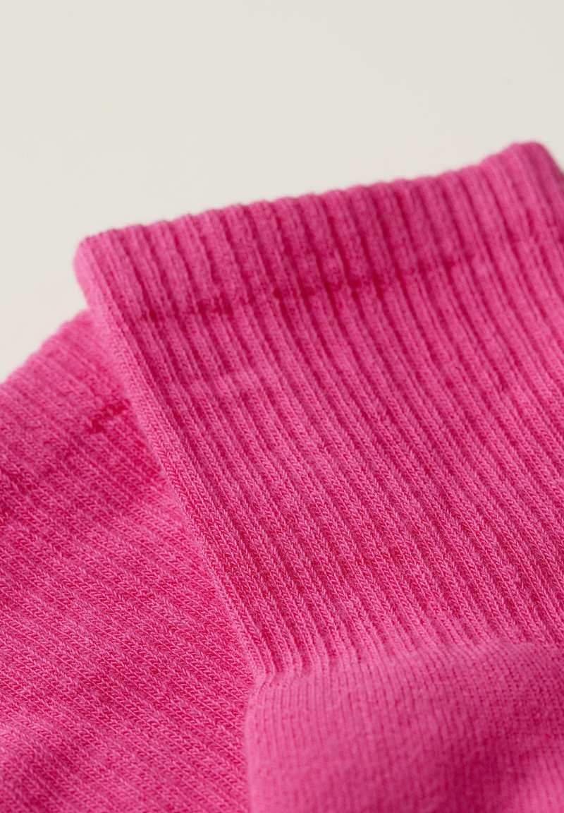 Calzedonia Sportsocken - Fuxia Elettrico
