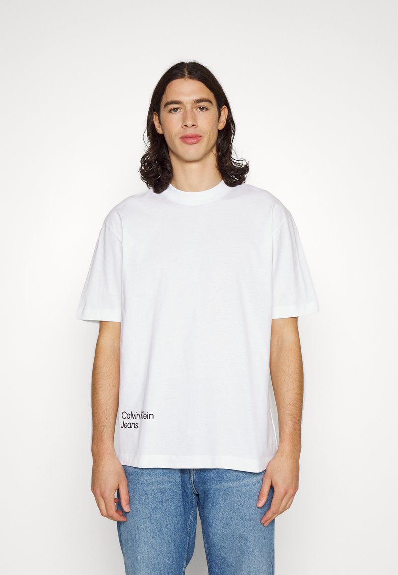 Calvin Klein Jeans BLURRED COLORED ADDRESS TEE - T-Shirt Print - Bright White