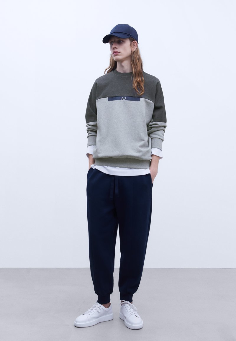 ADOLFO DOMINGUEZ Jogginghose - Navy Blue