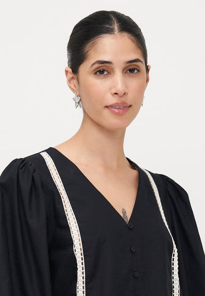 ONLY Petite ONLOYA LIFE BUTTON - Blouse - Black/cloud Dancer