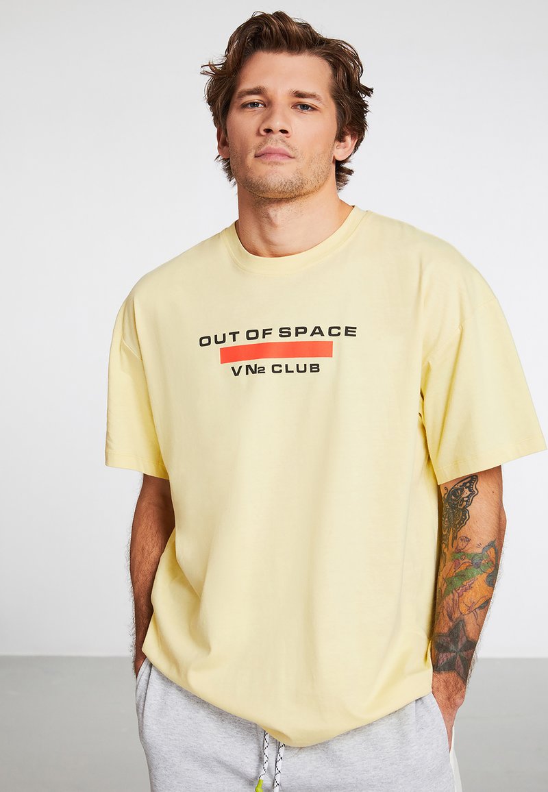  EXPLORE - T-Shirt Print - Yellow