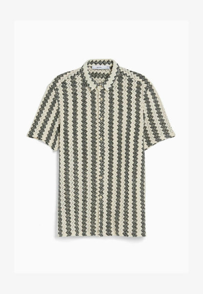 BERSHKA OPEN KNIT SHORT SLEEVE - Hemd - Sand