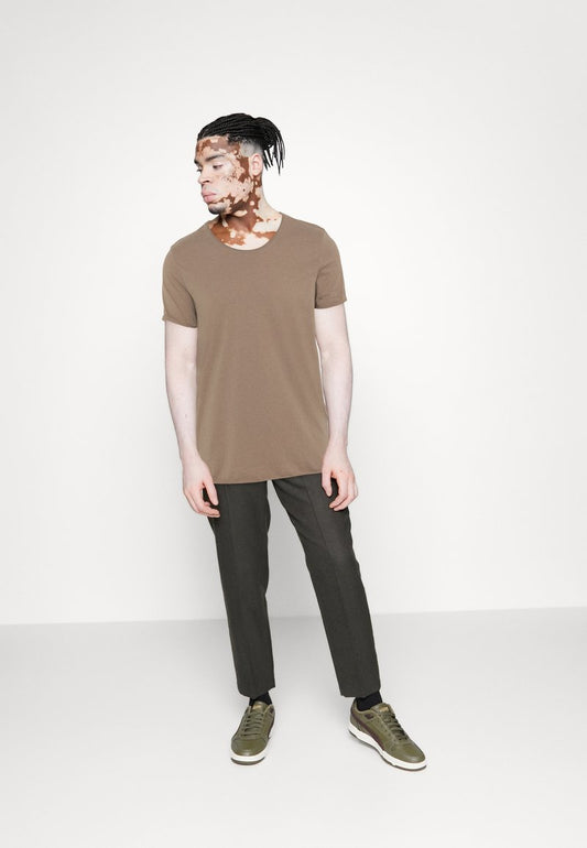 Selected Homme SLHTEX O NECK TEE - T-Shirt Basic - Chinchilla