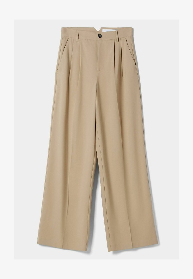 BERSHKA DAD FIT - Stoffhose - Camel