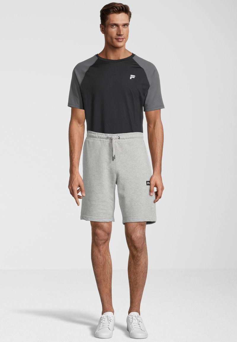 Fila BÜLTOW - Shorts - Light Grey Melange