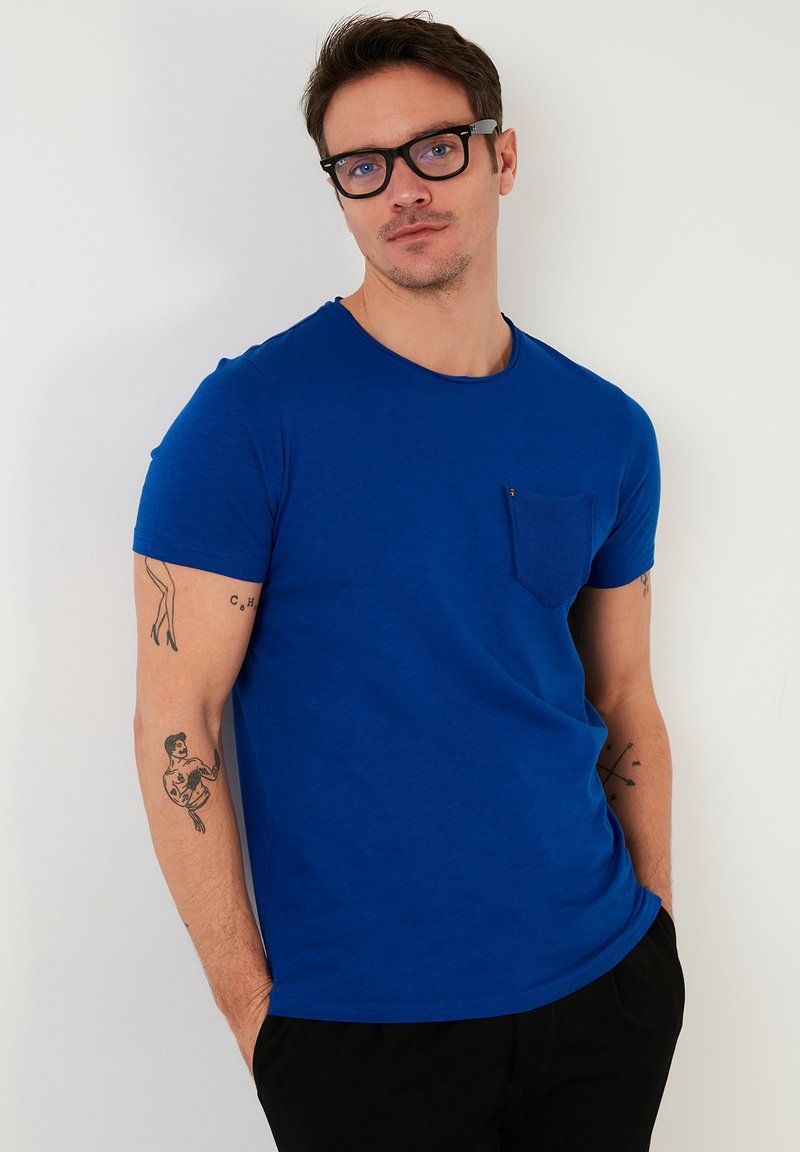  SLIM FIT - T-Shirt Basic - Saxe Blue