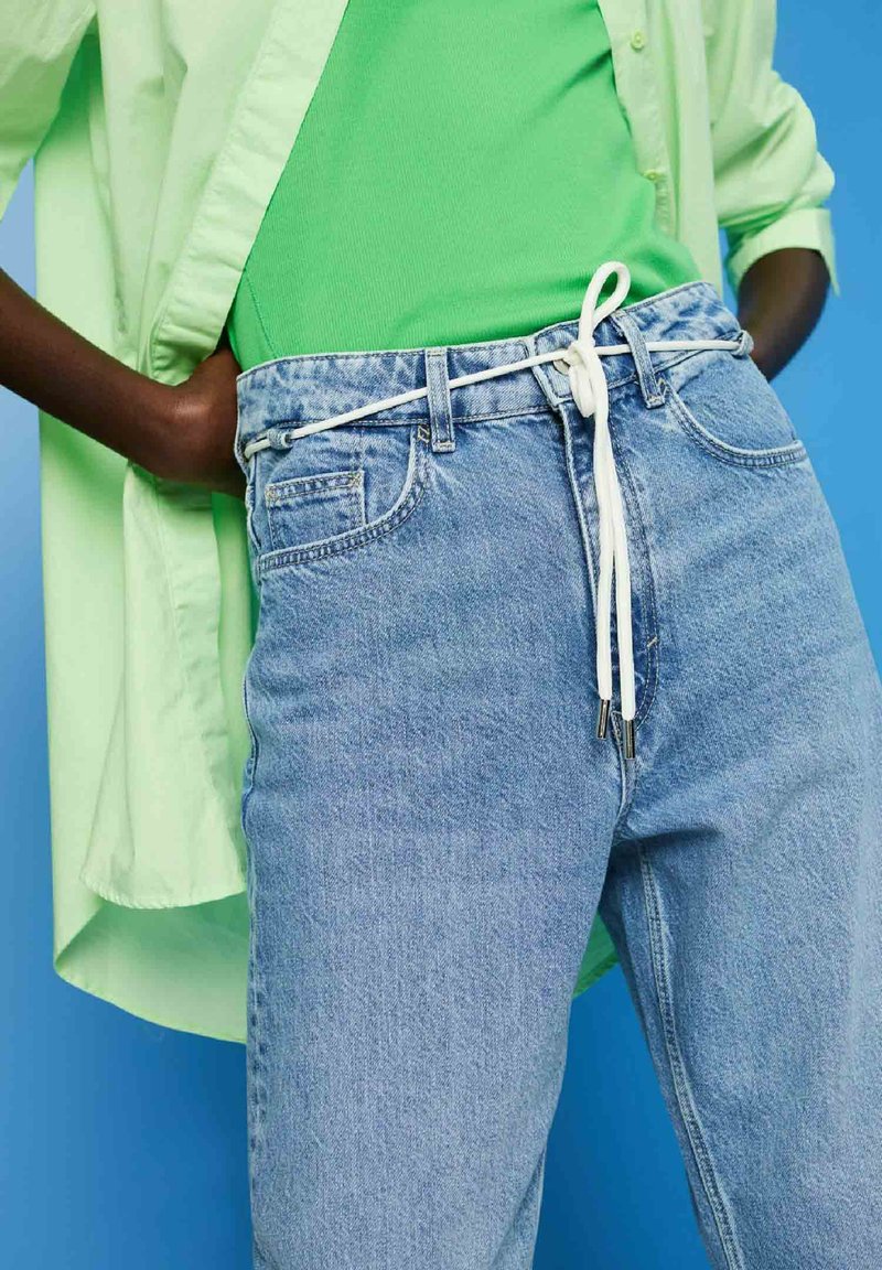 ESPRIT SUS DAD - Jeans Straight Leg - Blue Light Washed