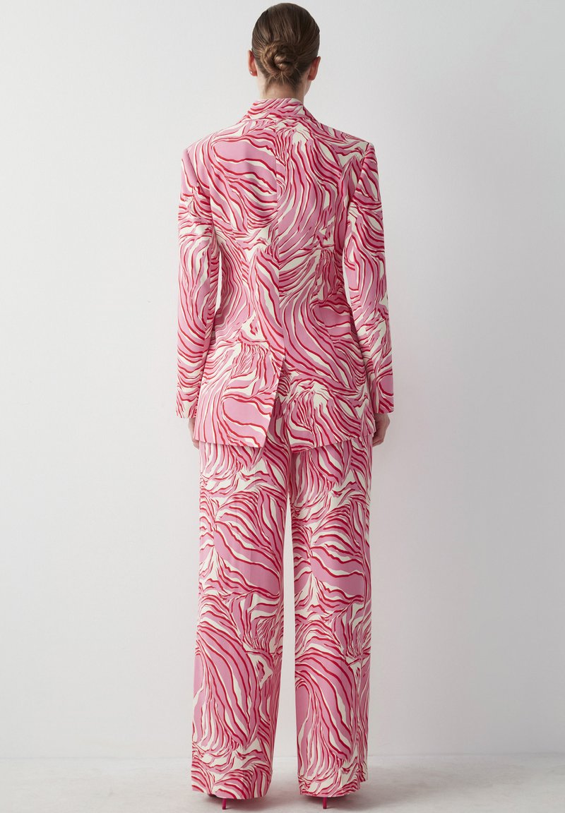 Ipekyol REGULAR FIT PATTERNED WITH FIXED BELT ACCESSORY - Kurzmantel - Pink
