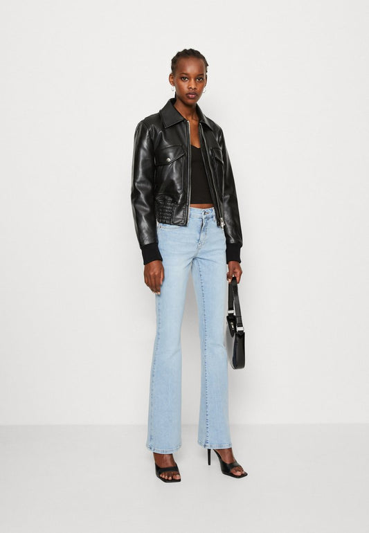 Gina Tricot LOW WAIST - Jeans Bootcut - Sky Blue