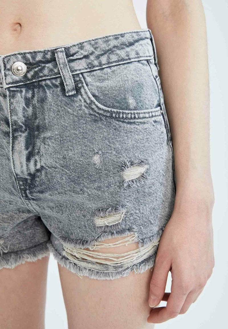 DeFacto HOT SHORT - Jeans Shorts - Grey