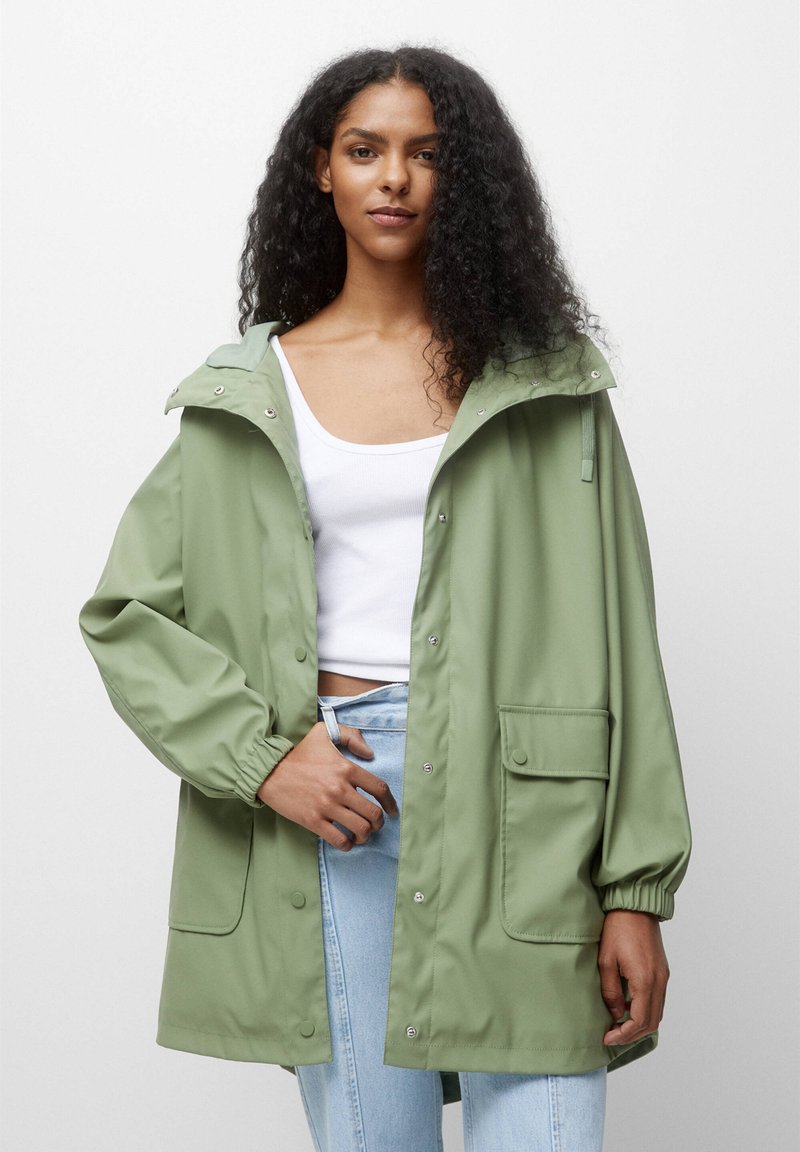 PULL & BEAR RAIN WITH HOOD - Regenjacke / Wasserabweisende Jacke - Khaki