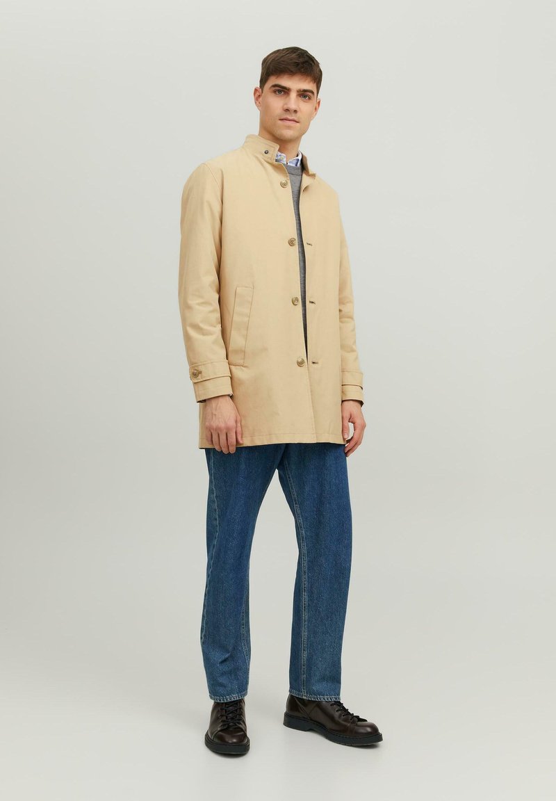 Jack & Jones JPRBLACARL - Kurzmantel - Cornstalk