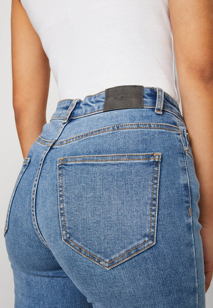 ONLY ONLKENYA MID - Flared Jeans - Medium Blue Denim