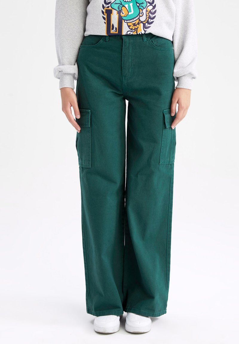 DeFacto WIDELEG - Cargohose - Green