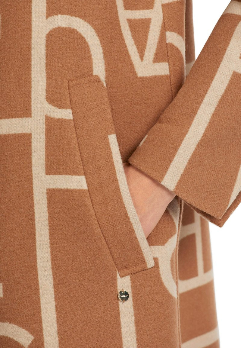 MARC CAIN MIT STILISIERTEM MC-SCHRIFTZUG - Klassischer Mantel - Camel