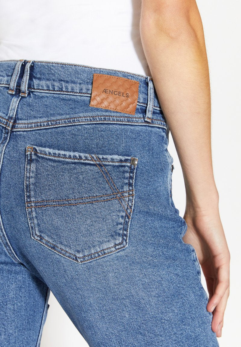 Angels DARLEEN TU PATCH MIT LOGO-APPLIKATION - Jeans Straight Leg - Hellblau