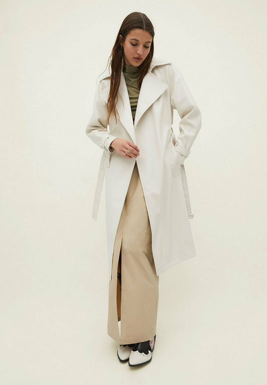 Stradivarius Trenchcoat - Off White