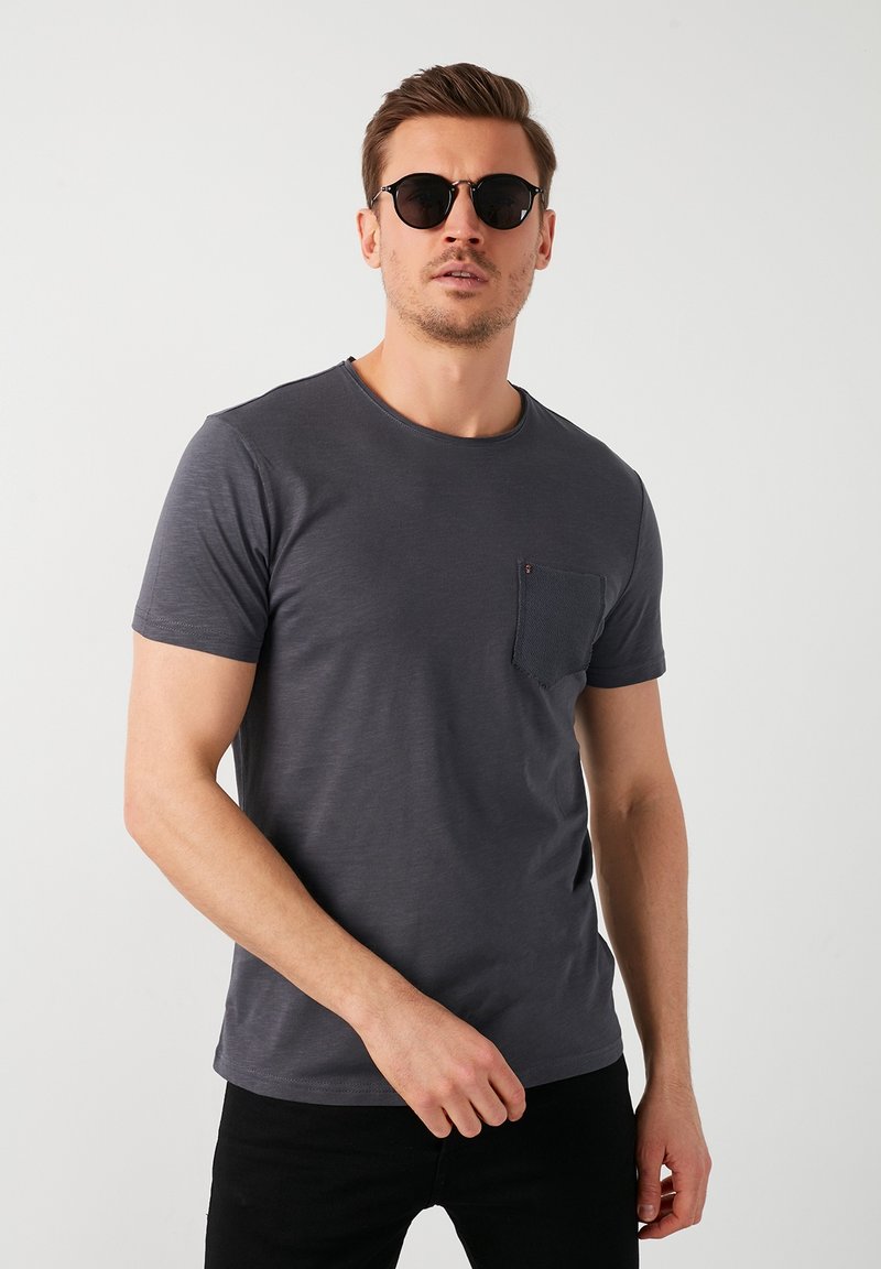  SLIM FIT - T-Shirt Basic - Saxe Blue
