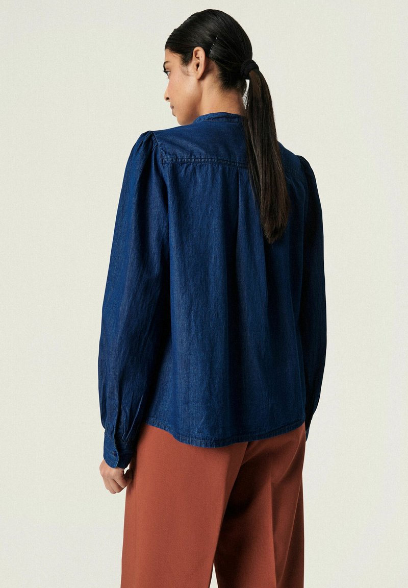Soaked In Luxury SLLYNDA - Hemdbluse - Dark Blue Denim
