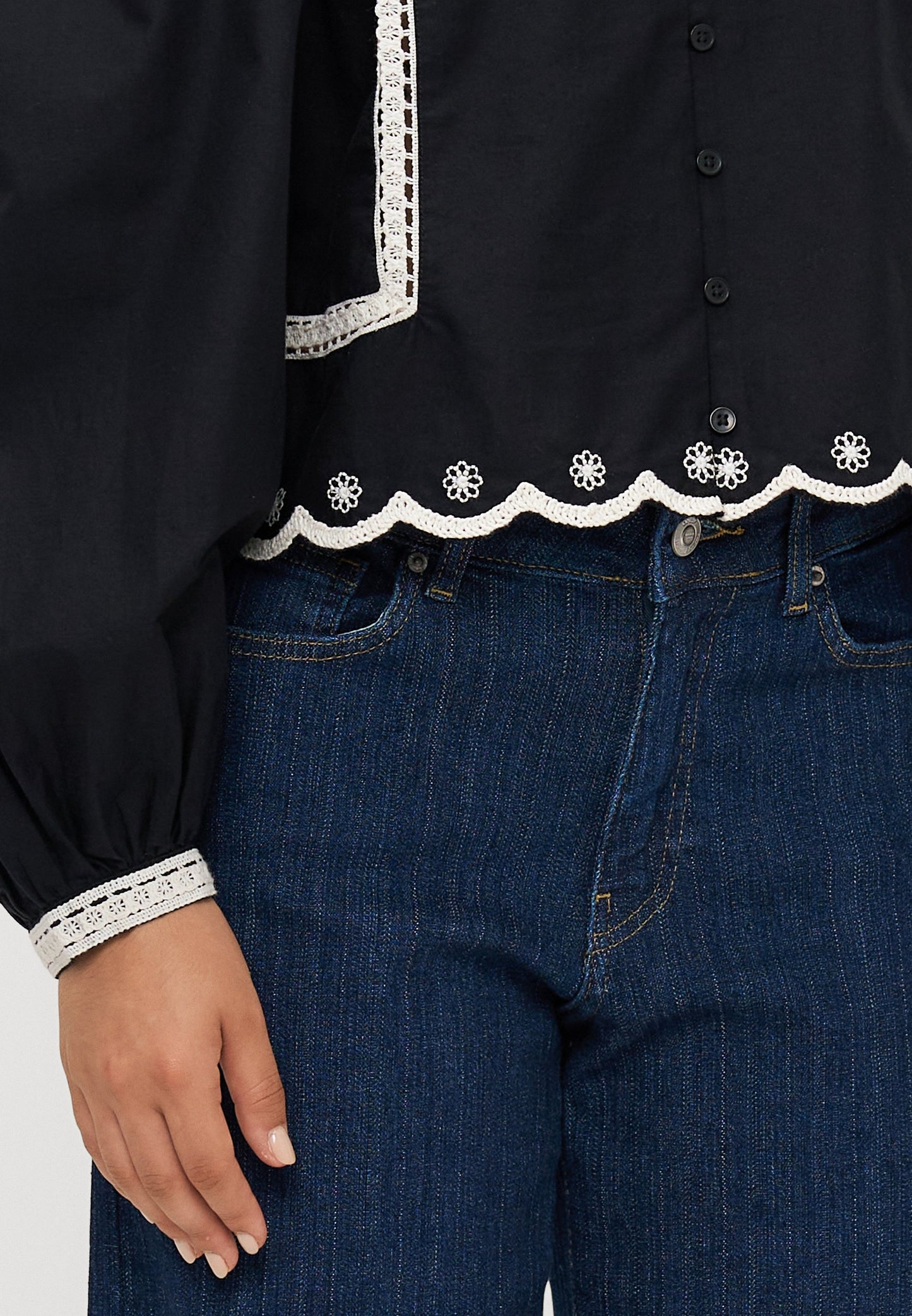 ONLY Petite ONLOYA LIFE BUTTON - Blouse - Black/cloud Dancer