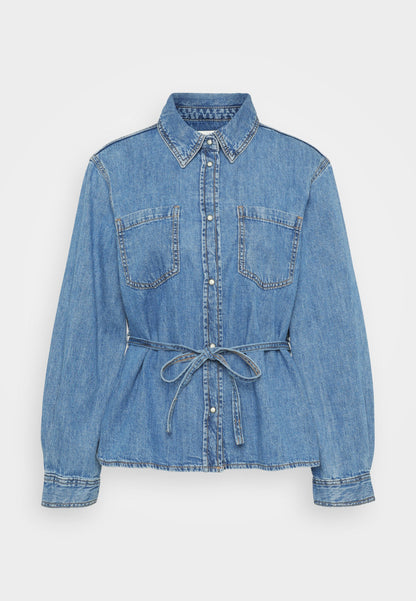 ONLY Petite ONLKOKO SEGVIGNY BELT SHIRT - Button-down Blouse - Medium Blue Denim