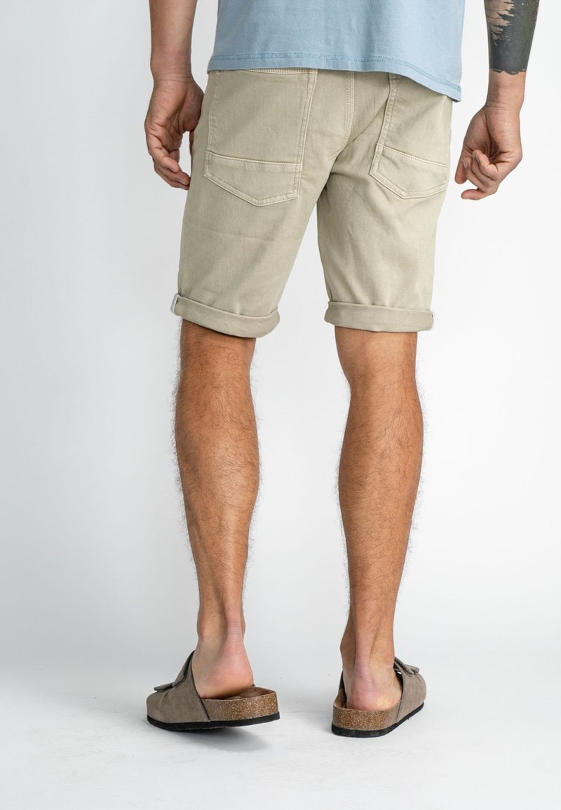 Petrol Industries JACKSON - Jeans Shorts - Eucalyptus